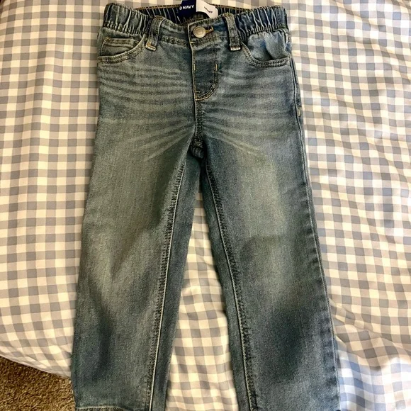 Old Navy Kids Jeans in Classic Blue - Picture 1 of 5